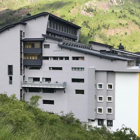 Tobazo Candanchu Pie De Pista Esterno foto