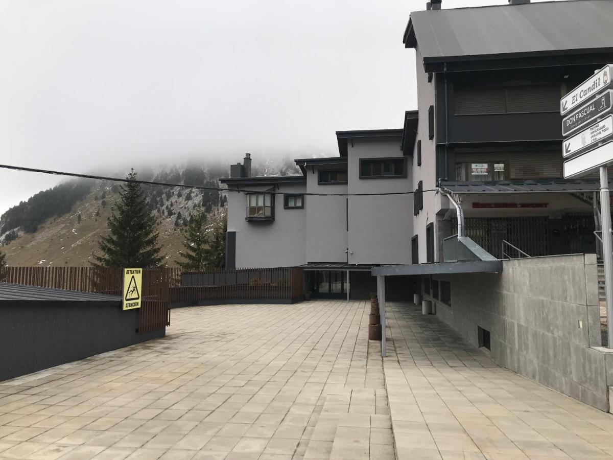 Tobazo Candanchu Pie De Pista Esterno foto